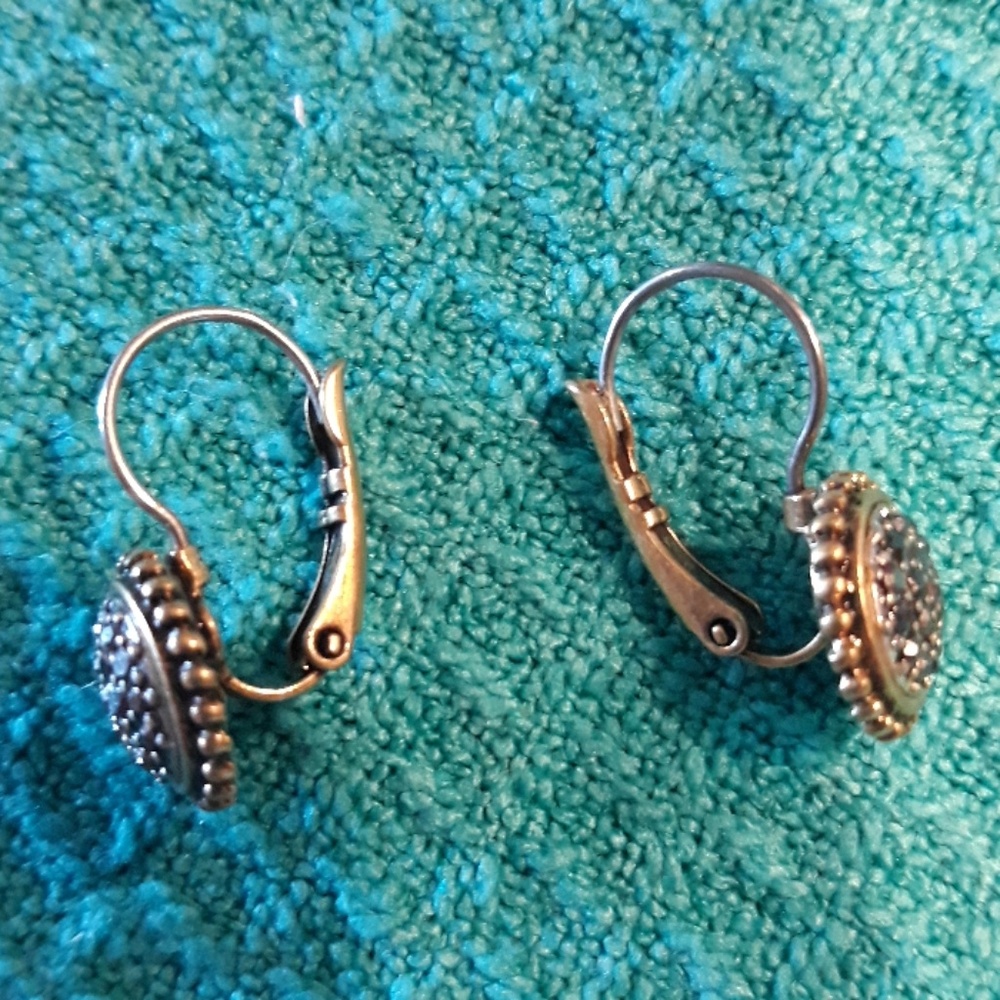Earings
